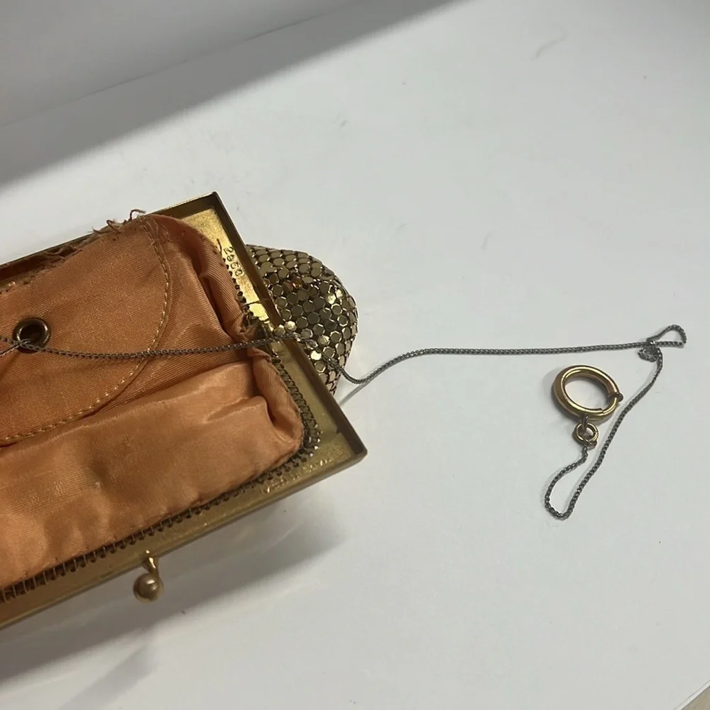 Whiting and Davis Vintage Made in USA Brass Mesh Kisslock Change Purse Wallet